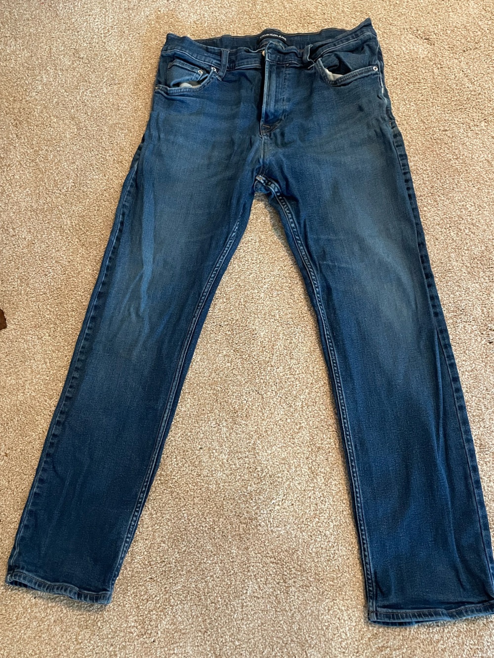Calvin Klein Men’s Jeans Straight Fit Dark Blue Denim. 34/30